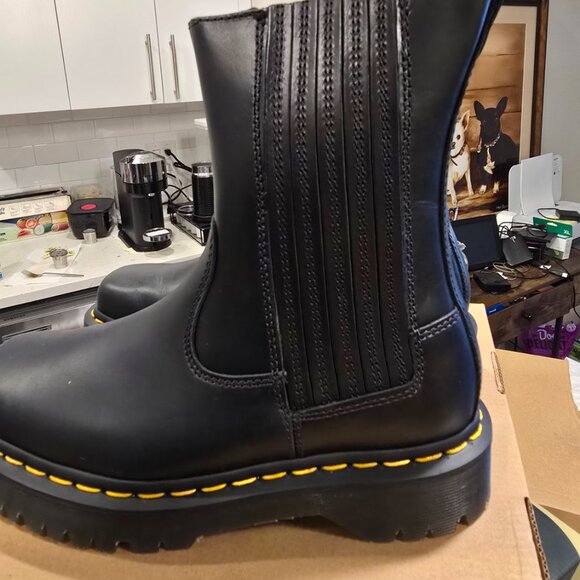 Dr. Martens Amaayah Lo 31950001 Women's US 7 Black Leather Ankle Boots NEW - Picture 9 of 15